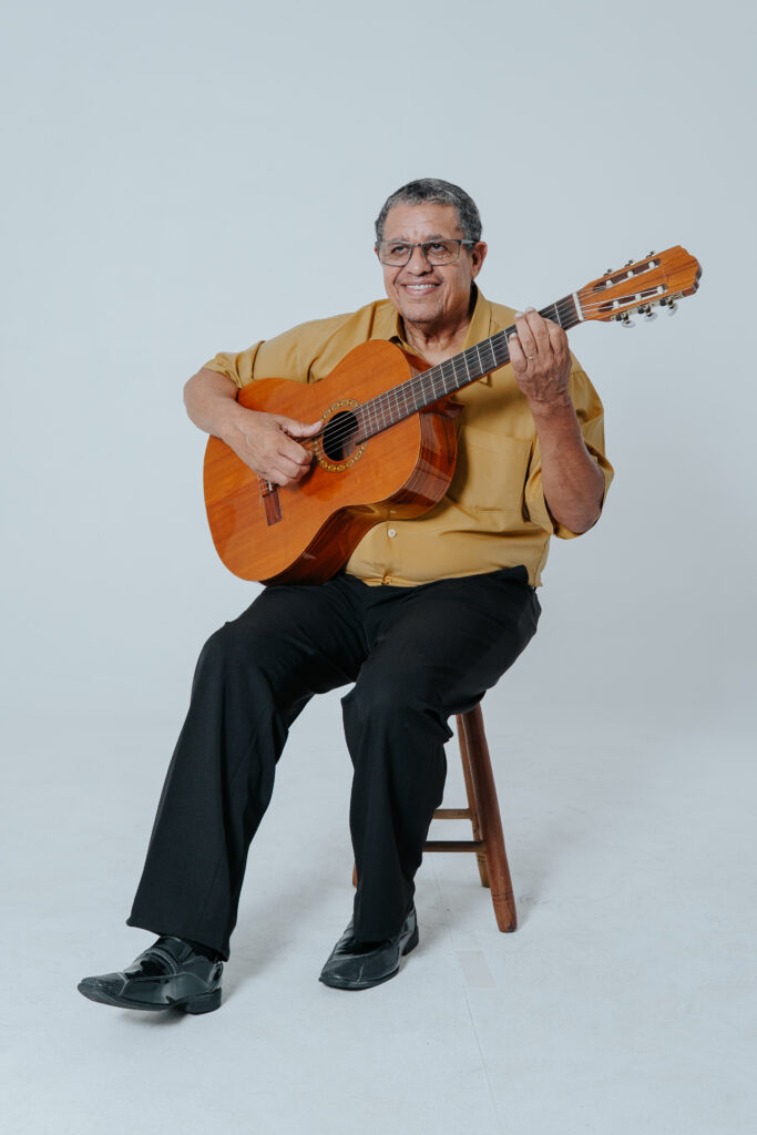 MINHAPRETINHA-NISAN